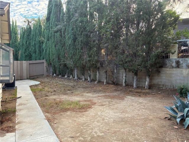 13930 Olive Grove Lane, Sylmar, CA 91342