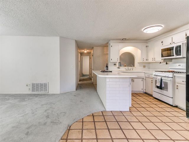 7601 NW 14th Street, Oklahoma City, OK 73127