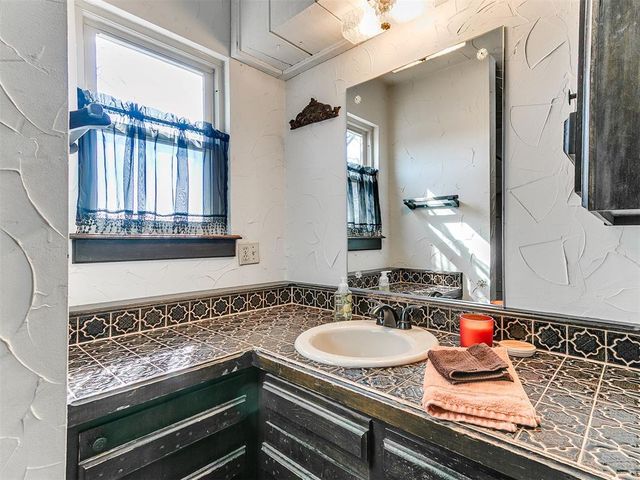 7601 NW 14th Street, Oklahoma City, OK 73127