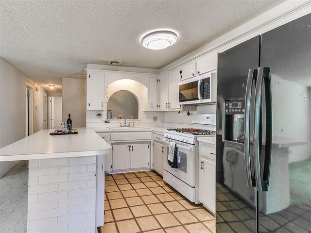 7601 NW 14th Street, Oklahoma City, OK 73127