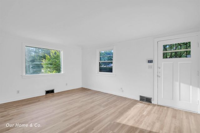 1737 Newberry Street, Saginaw, MI 48602