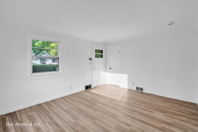 1737 Newberry Street, Saginaw, MI 48602