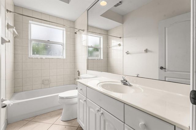 19482 Green Grove Court, Loxahatchee, FL 33470