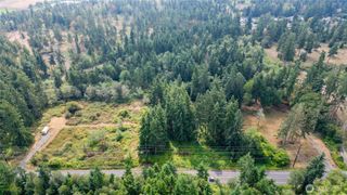 1110 Bush Point Road, Freeland, WA 98249