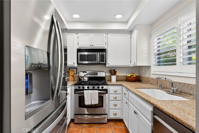 2731 Erringer 71, Simi Valley, CA 93065