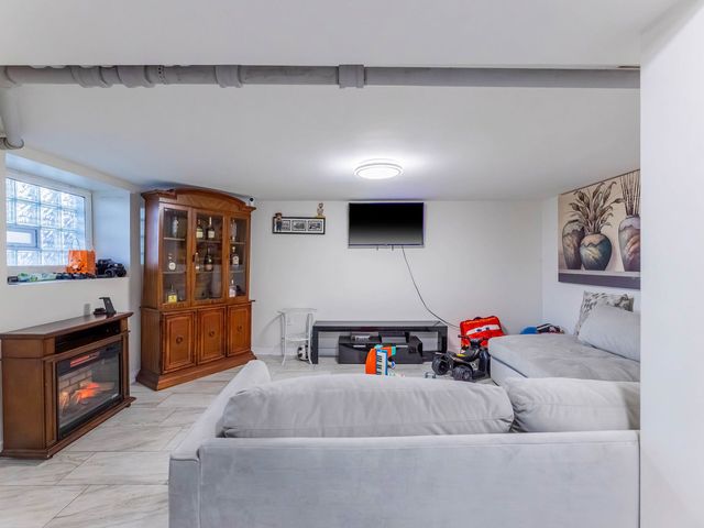 4747 W Monroe Street, Chicago, IL 60644