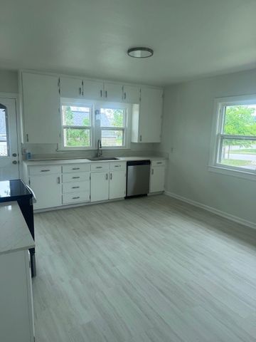 710 6th Street, Rogers, AR 72756