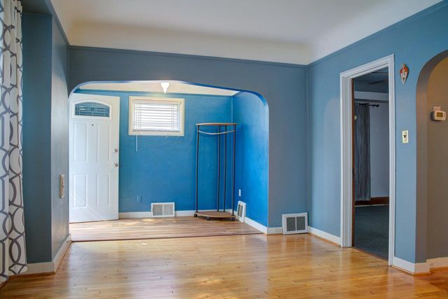 2640 N 48th STREET, Milwaukee, WI 53210