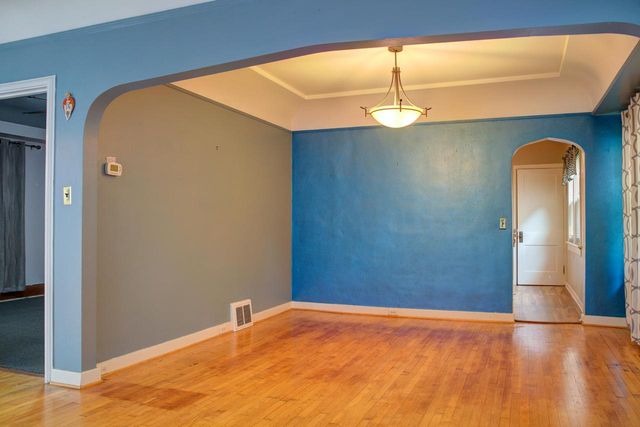 2640 N 48th STREET, Milwaukee, WI 53210