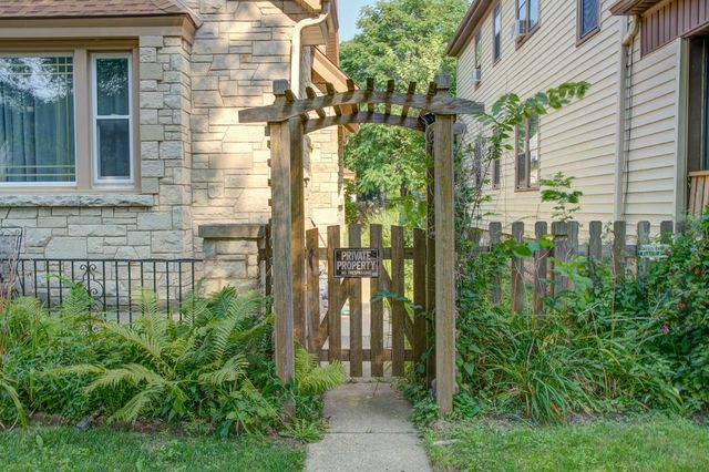 2640 N 48th STREET, Milwaukee, WI 53210