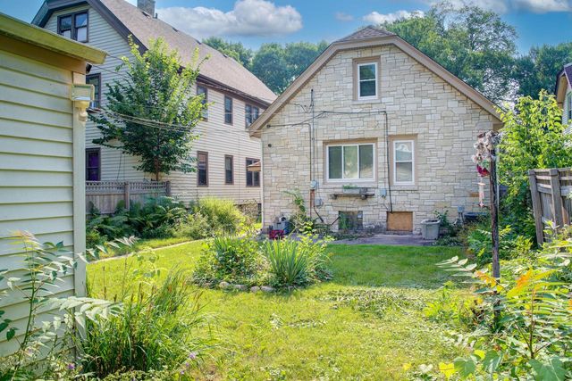 2640 N 48th STREET, Milwaukee, WI 53210