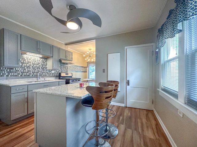 2640 N 48th STREET, Milwaukee, WI 53210