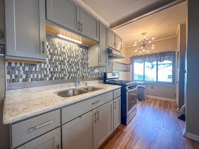 2640 N 48th STREET, Milwaukee, WI 53210