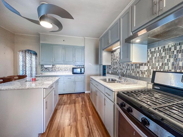 2640 N 48th STREET, Milwaukee, WI 53210