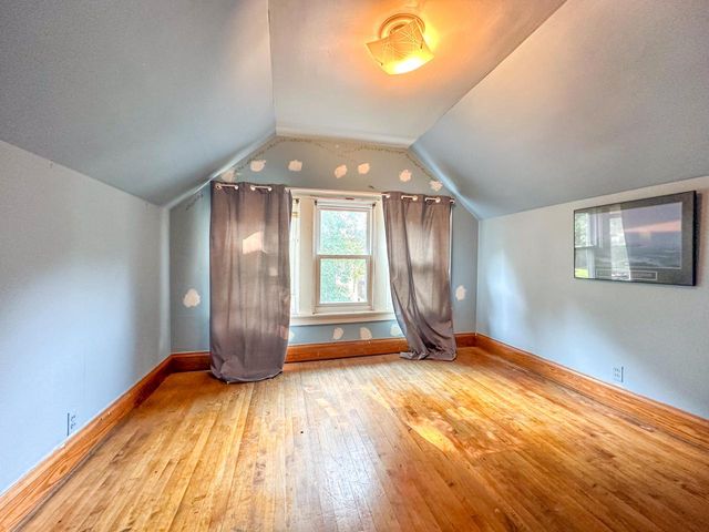 2640 N 48th STREET, Milwaukee, WI 53210