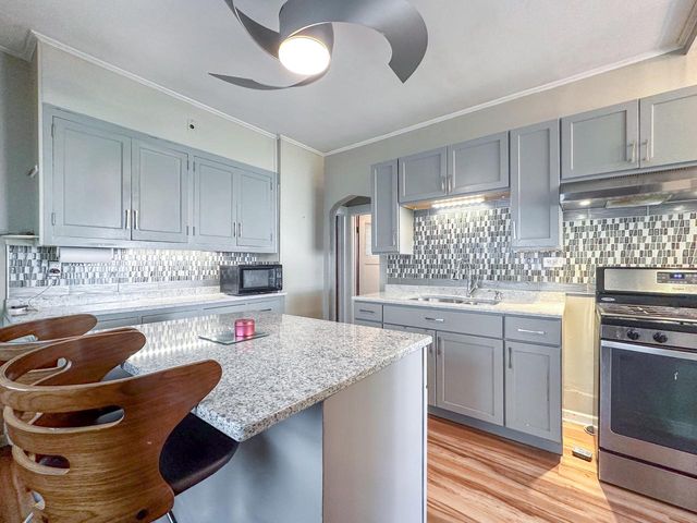 2640 N 48th STREET, Milwaukee, WI 53210