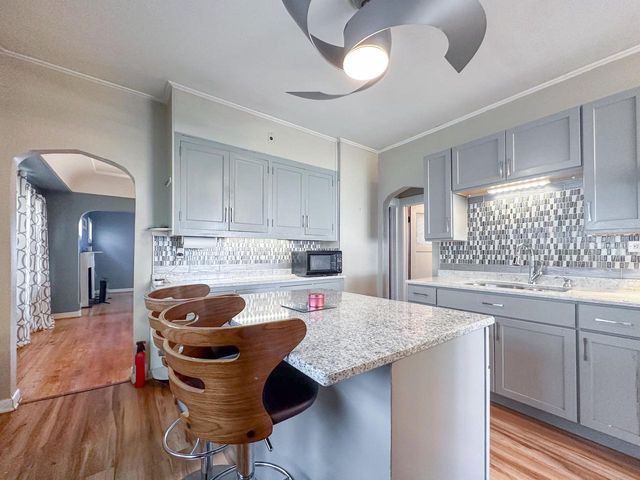 2640 N 48th STREET, Milwaukee, WI 53210