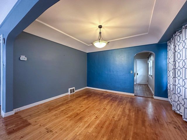 2640 N 48th STREET, Milwaukee, WI 53210