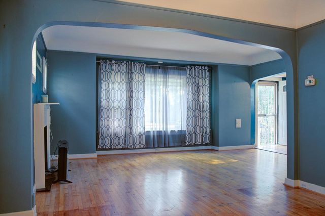 2640 N 48th STREET, Milwaukee, WI 53210