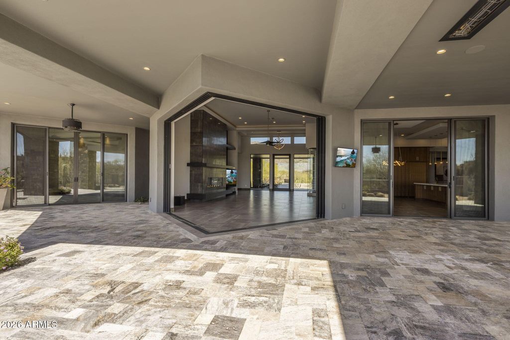 Image 14 of property listing at 11171 E PAINTED SKY Circle, Scottsdale, AZ 85262