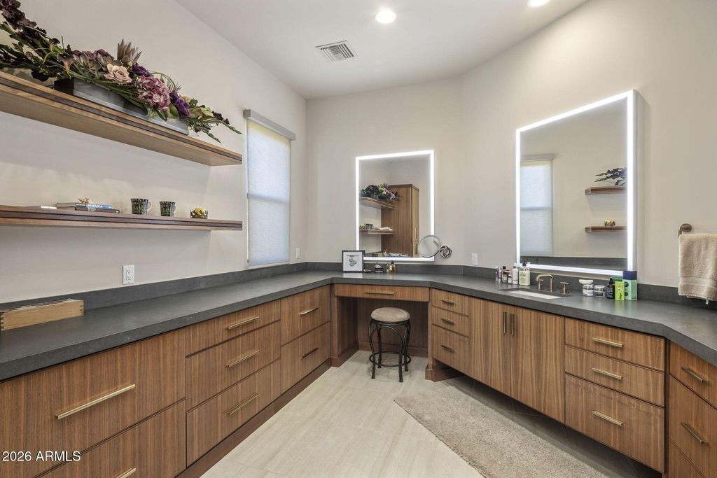 Image 35 of property listing at 11171 E PAINTED SKY Circle, Scottsdale, AZ 85262