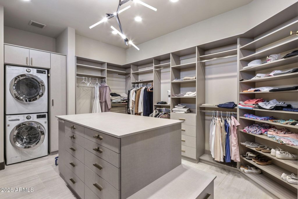 Image 37 of property listing at 11171 E PAINTED SKY Circle, Scottsdale, AZ 85262