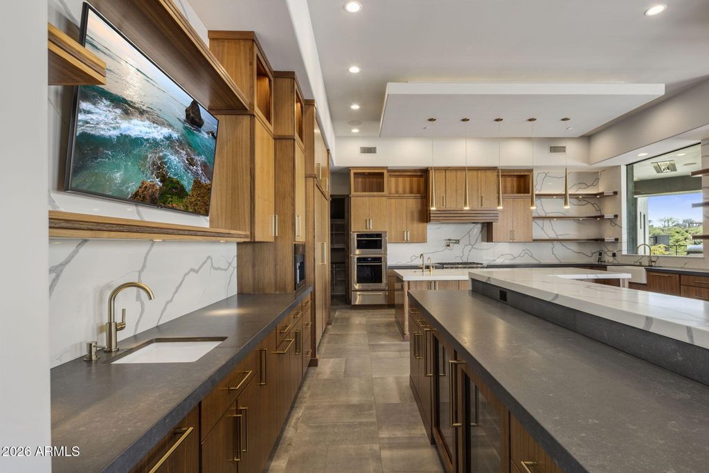 Image 4 of property listing at 11171 E PAINTED SKY Circle, Scottsdale, AZ 85262