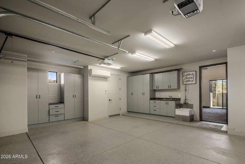 Image 9 of property listing at 11171 E PAINTED SKY Circle, Scottsdale, AZ 85262