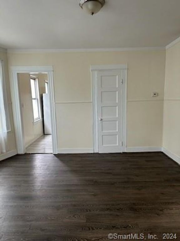 481 Hollister Avenue 2nd, Bridgeport, CT 06607