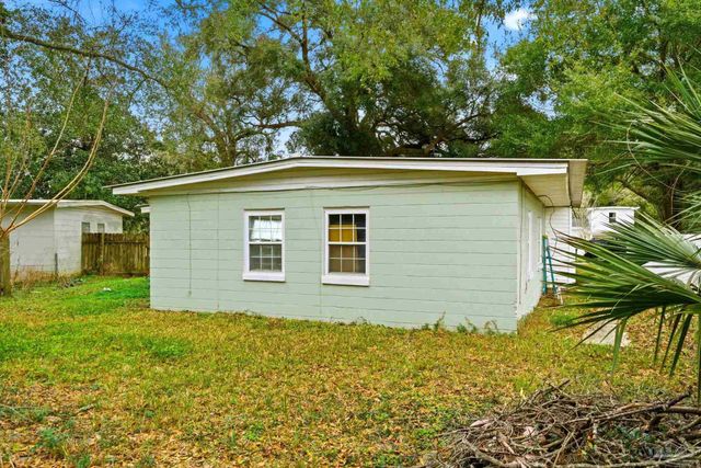 3 Teakwood Cir, Pensacola, FL 32506