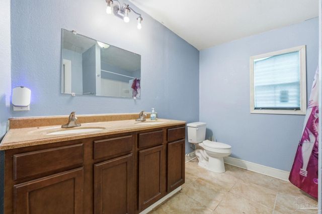 3 Teakwood Cir, Pensacola, FL 32506