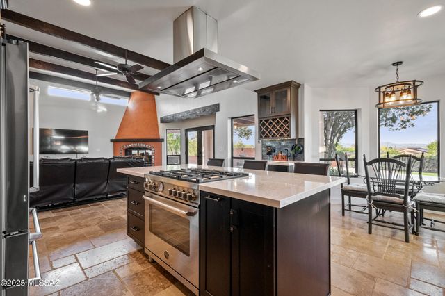 3000 W Camino Claveles, Tucson, AZ 85745