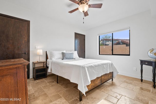 3000 W Camino Claveles, Tucson, AZ 85745