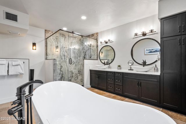 3000 W Camino Claveles, Tucson, AZ 85745