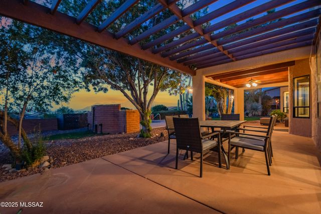 3000 W Camino Claveles, Tucson, AZ 85745