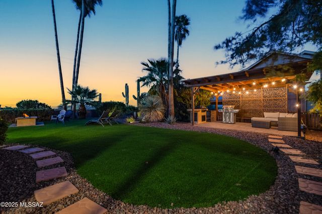 3000 W Camino Claveles, Tucson, AZ 85745