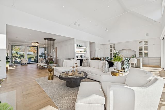 7354 Harlow Dr, College Grove, TN 37046