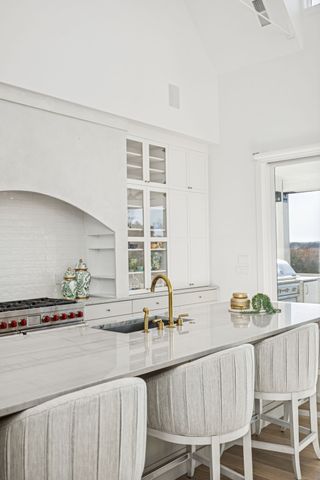 7354 Harlow Dr, College Grove, TN 37046