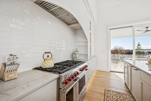 7354 Harlow Dr, College Grove, TN 37046