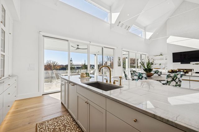 7354 Harlow Dr, College Grove, TN 37046