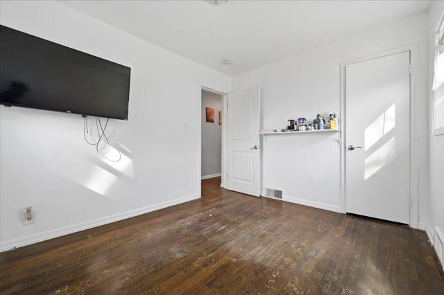 24883 Brittany Avenue, Eastpointe, MI 48021