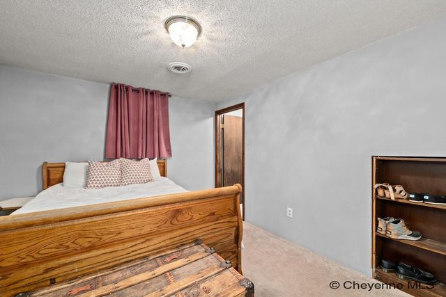 419 SIERRA DR, Cheyenne, WY 82009
