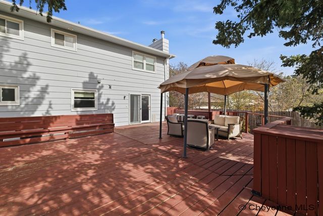 419 SIERRA DR, Cheyenne, WY 82009