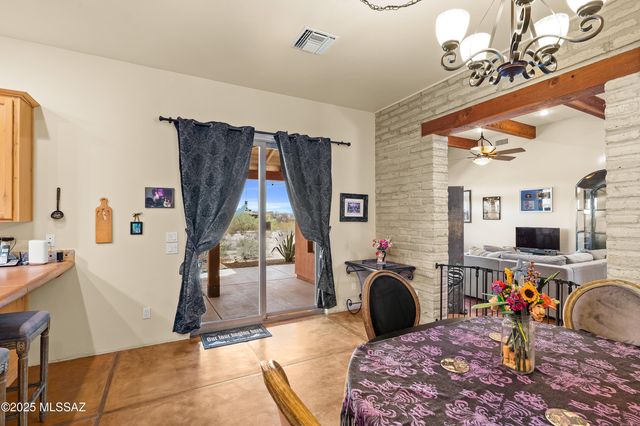 6300 N Abington Road, Tucson, AZ 85743