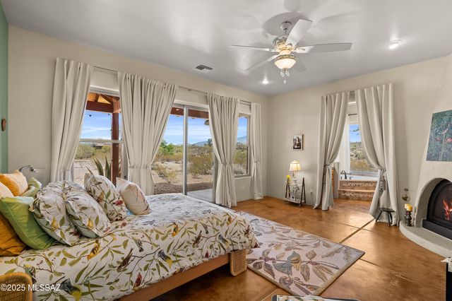 6300 N Abington Road, Tucson, AZ 85743