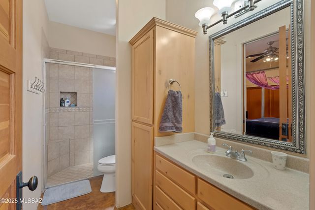 6300 N Abington Road, Tucson, AZ 85743