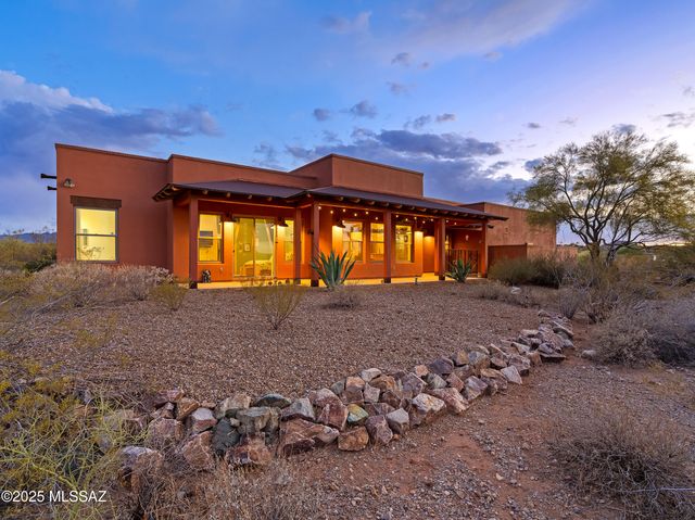 6300 N Abington Road, Tucson, AZ 85743