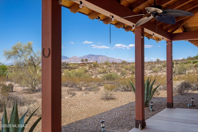 6300 N Abington Road, Tucson, AZ 85743