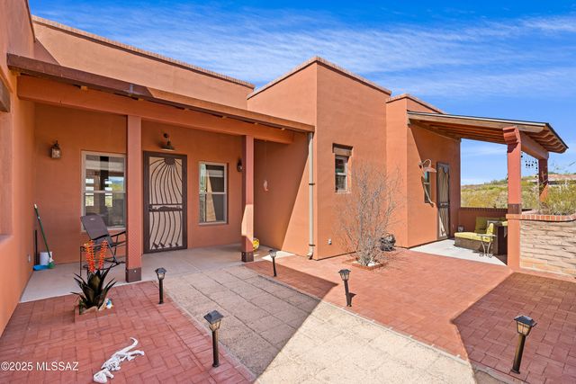 6300 N Abington Road, Tucson, AZ 85743