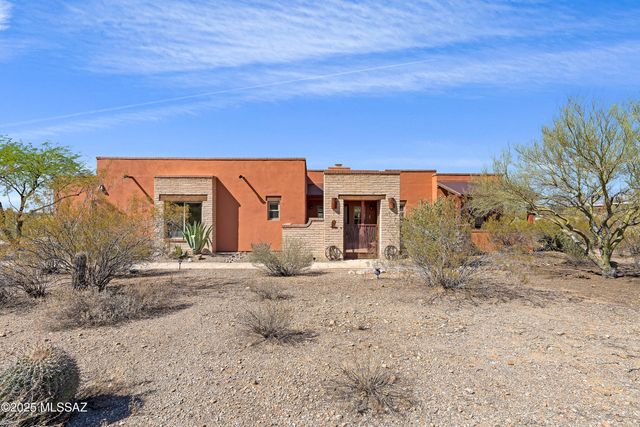 6300 N Abington Road, Tucson, AZ 85743